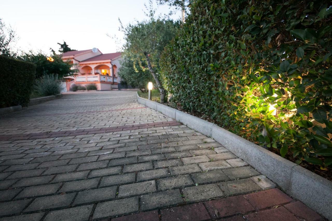 Holiday Home Antonio Dracevac Ninski Exteriér fotografie
